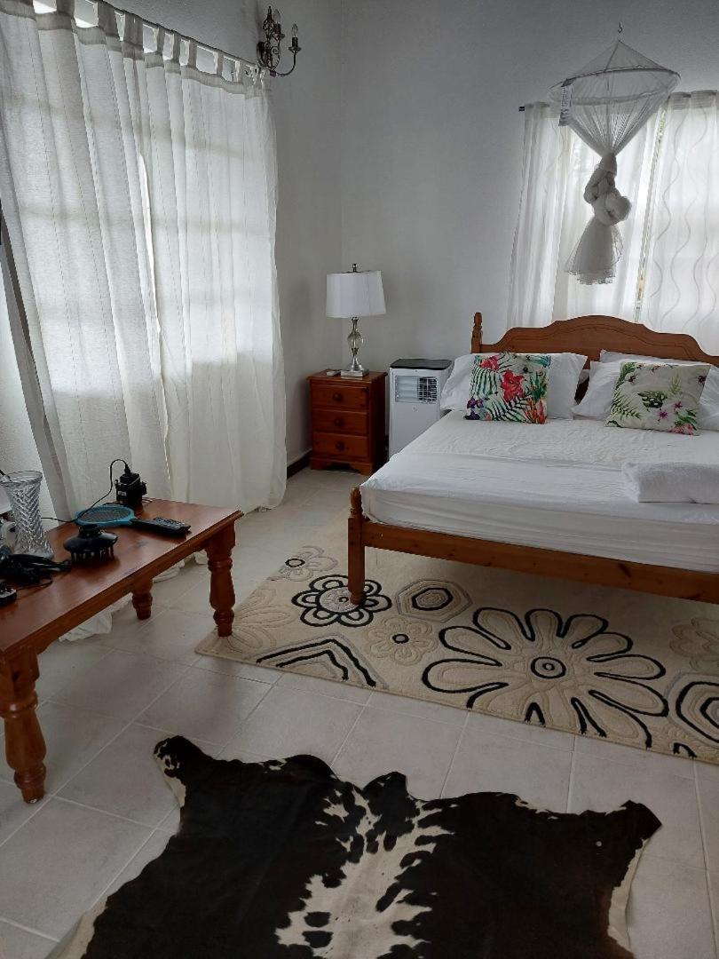 Selen'S Apartment In Ti Rocher Micoud Saint Lucia ภายนอก รูปภาพ